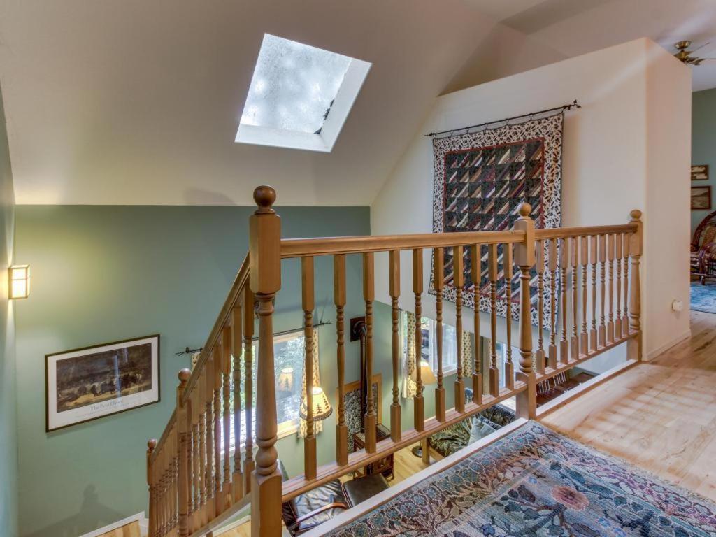 Roaring River Retreat Welches Экстерьер фото