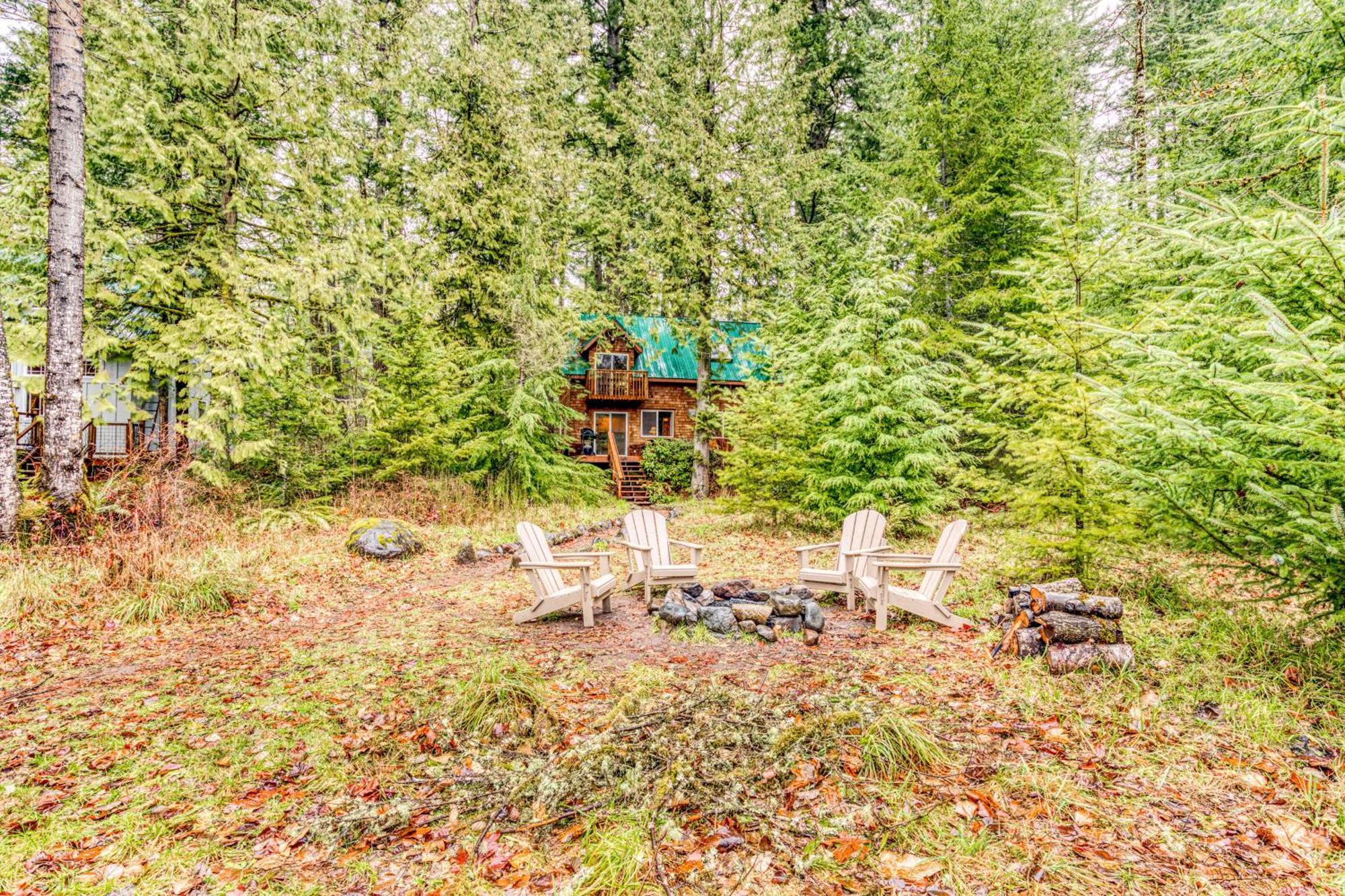 Roaring River Retreat Welches Номер фото